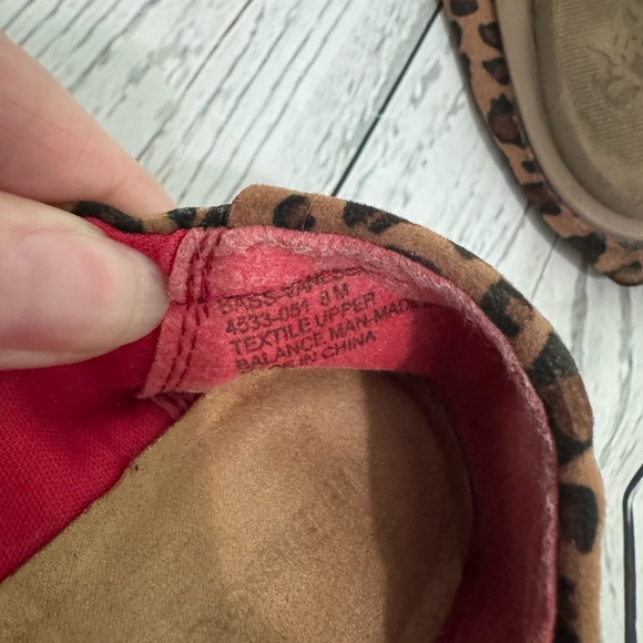 Bass Brown and Red Loafers Classic Flats - Picture 3 of 3